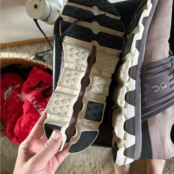 On Running Mauve and Charcoal Sneakers - Picture 3 of 3